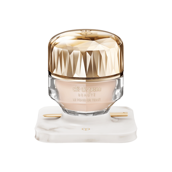 LE FOND DE TEINT (THE FOUNDATION) Ochre 00 (Clé de Peau Beauté/CPB