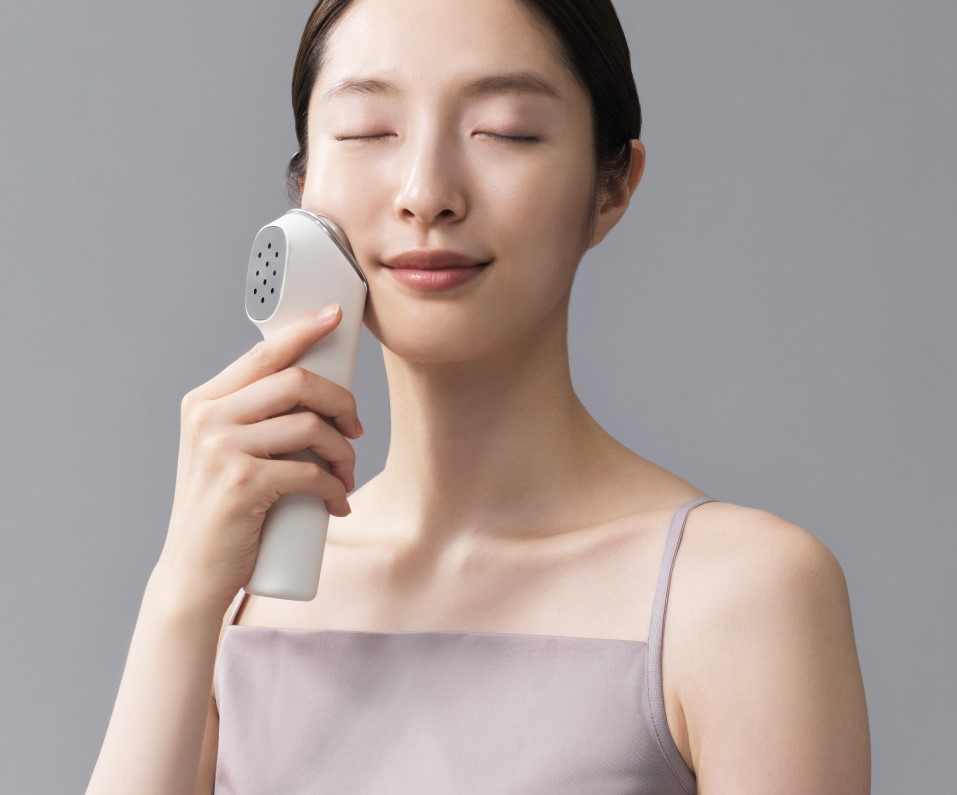 【新品未使用】Panasonic Beauty EH-SS85 Panasonic EH-SS85-W IONBOOST Multi EX White Facial Device