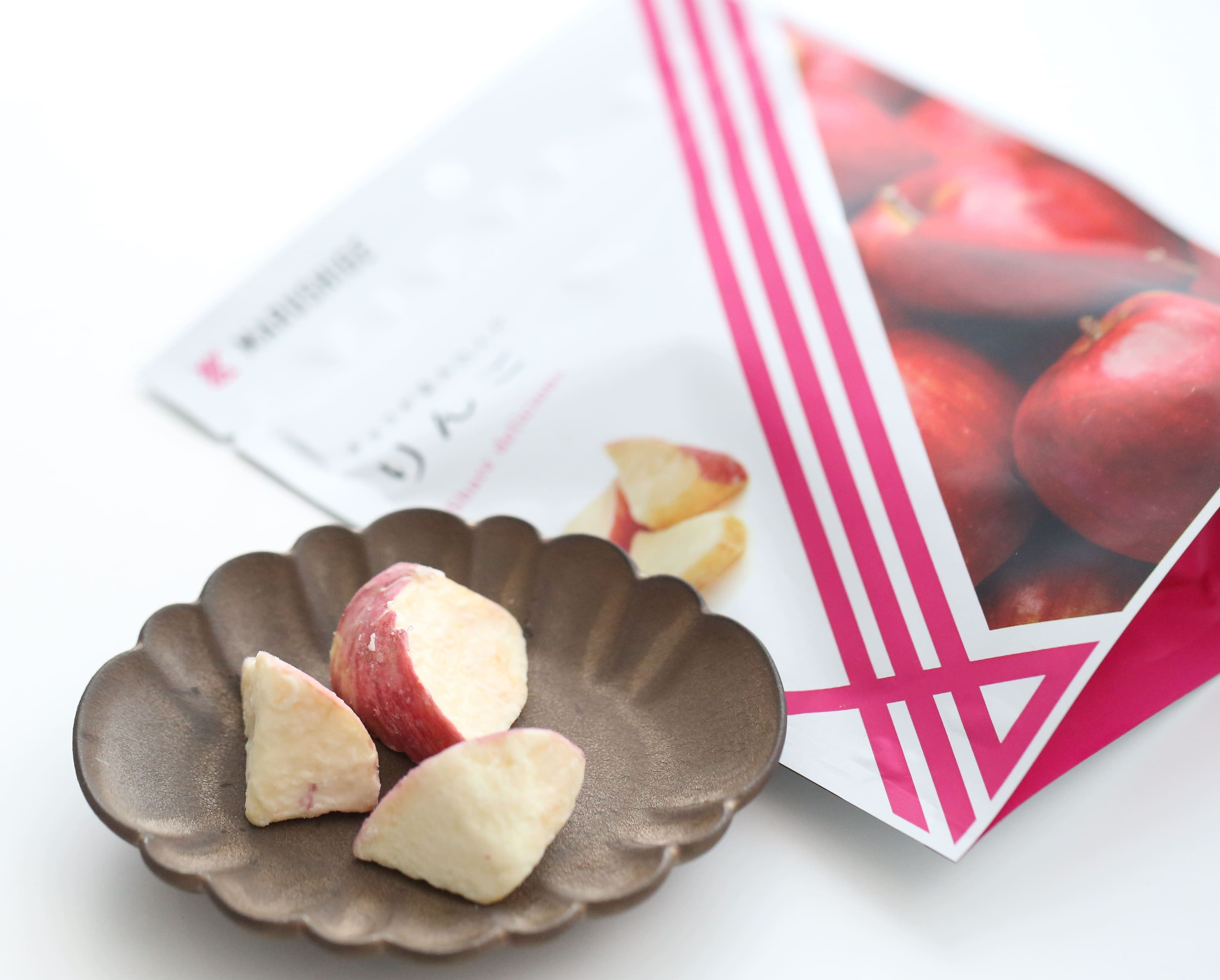 Chocolate-dipped apples 38g (MARUSHIGE) | WAmazing Shop